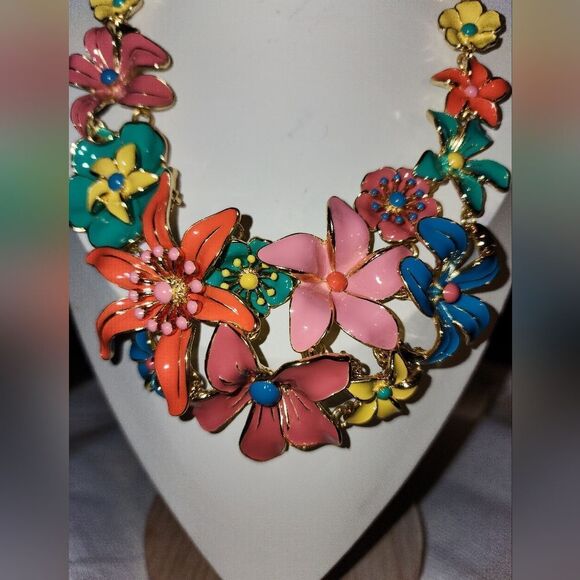 Talbots Floral Multicolor Gold Tone Necklace 21" NWT - Picture 2 of 7